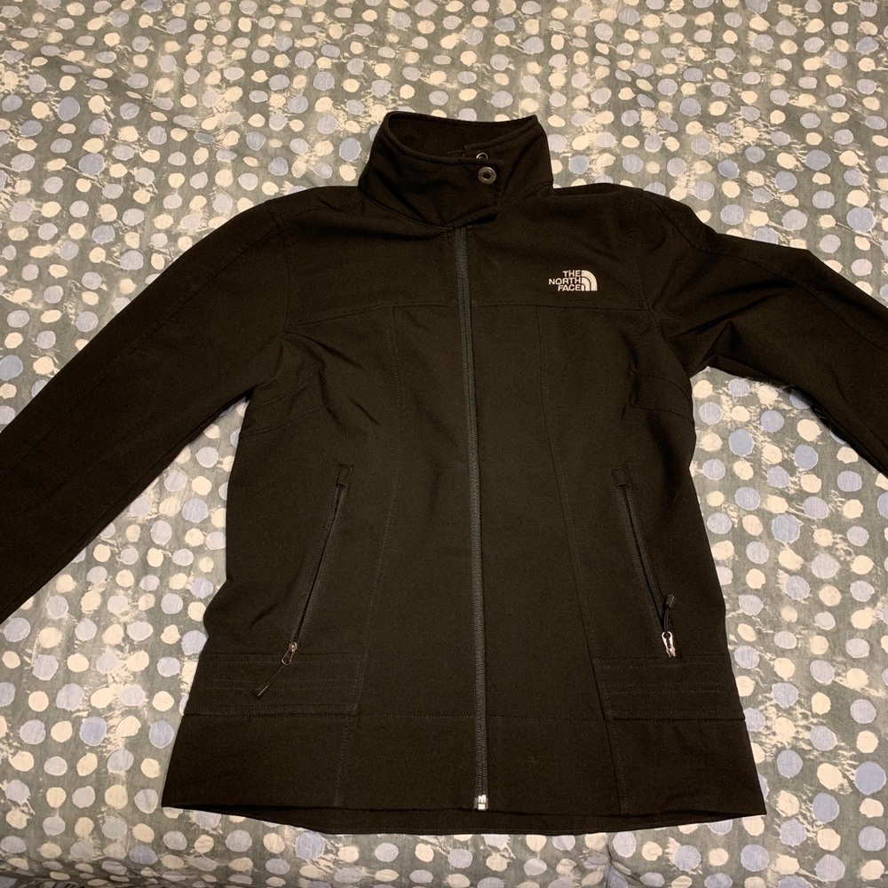 Women’s North Face Jacket - Medium